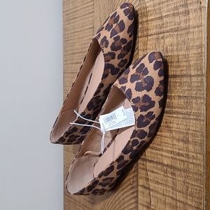 NWOT Old Navy Leopard Pointed Toe Ballet Flat 9